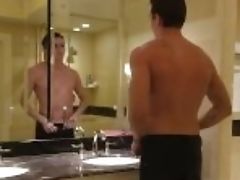 "showerbait Hunks Suck Numerous Dicks In The Bathroom"